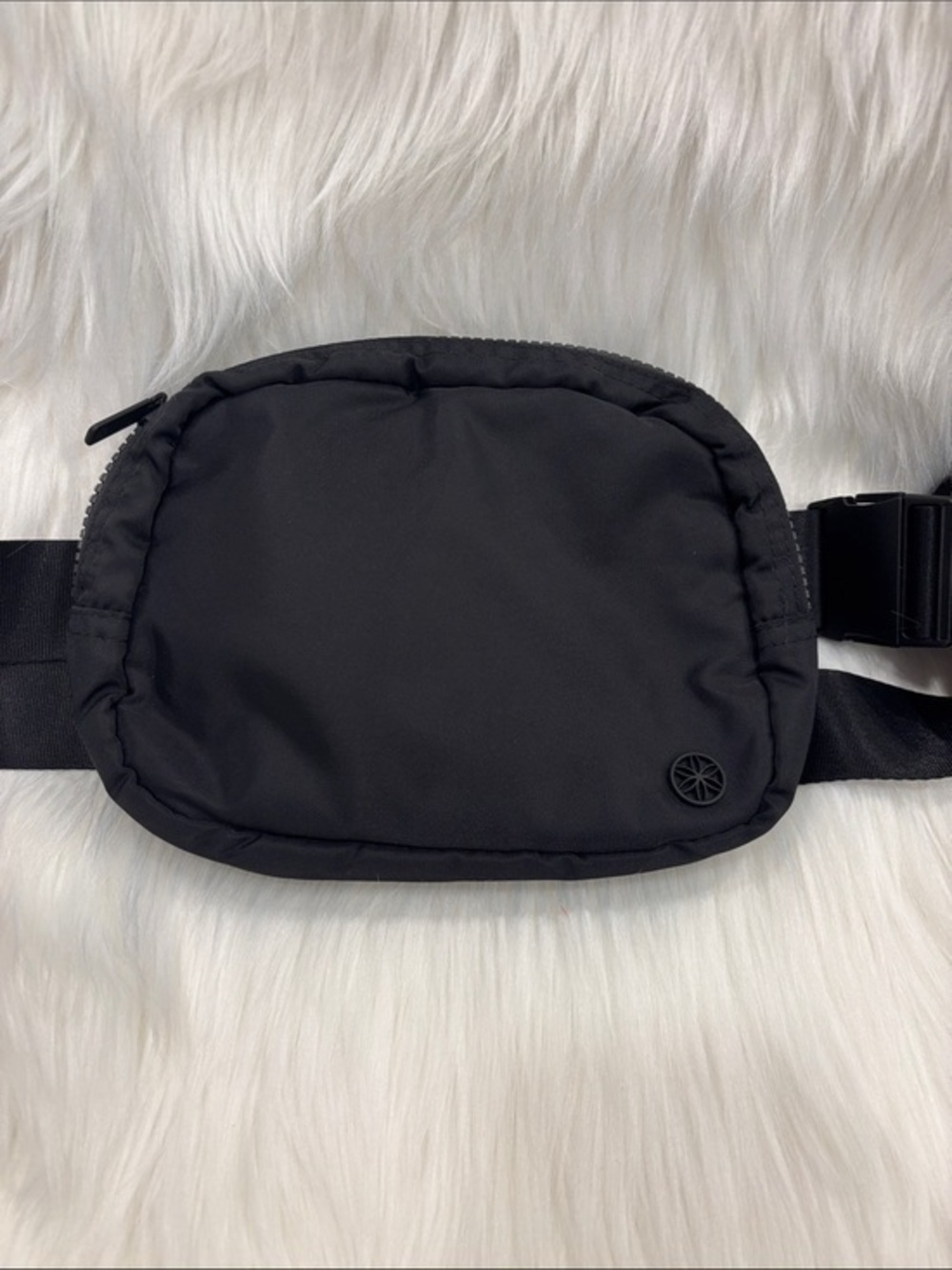 NEW GAIAM crossbody belt waist bag adjustable black beach cycling walking - Picture 1 of 3
